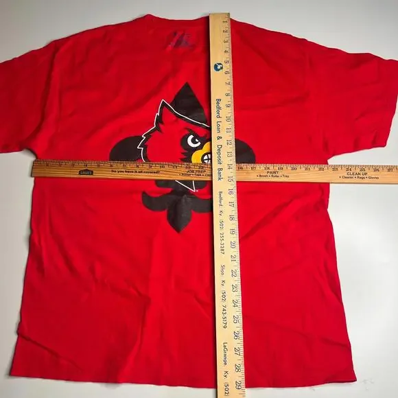 Champion Louisville Cardinals Fleur-de-Lis Logo T-Shirt Men’s XL Red NCAA Cotton - Picture 3 of 5